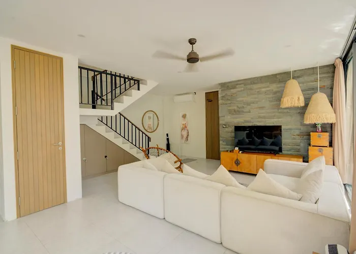 Stylish 4br With Private Pool In Batu Bolong