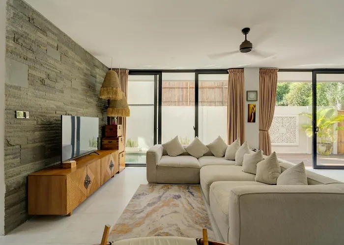 Stylish 4br With Private Pool In Batu Bolong Villa *