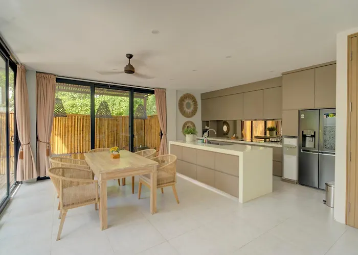 Stylish 4br With Private Pool In Batu Bolong Villa *