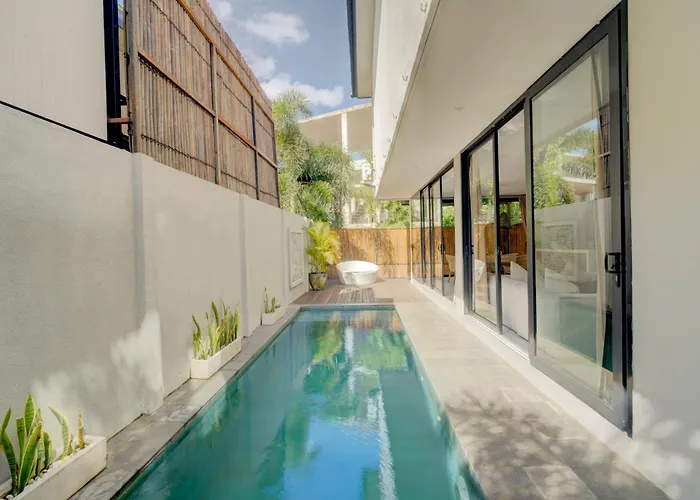 Stylish 4br With Private Pool In Batu Bolong Canggu