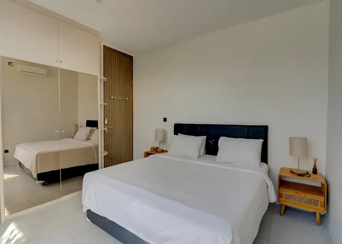Stylish 4br With Private Pool In Batu Bolong Villa