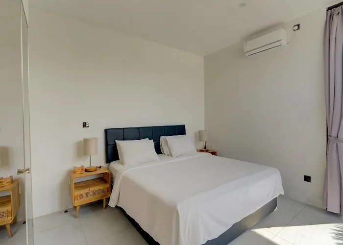Stylish 4br With Private Pool In Batu Bolong Villa Canggu