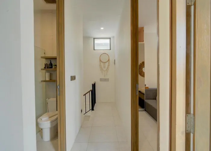 Stylish 4br With Private Pool In Batu Bolong Villa Canggu