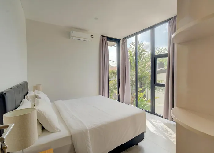 Stylish 4br With Private Pool In Batu Bolong Villa Canggu
