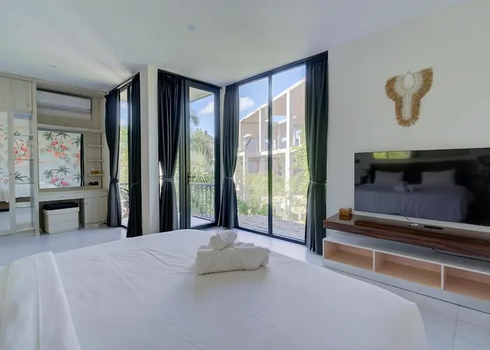 Villa Stylish 4br With Private Pool In Batu Bolong