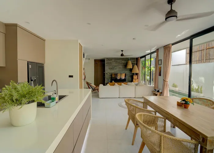 Stylish 4br With Private Pool In Batu Bolong * Canggu