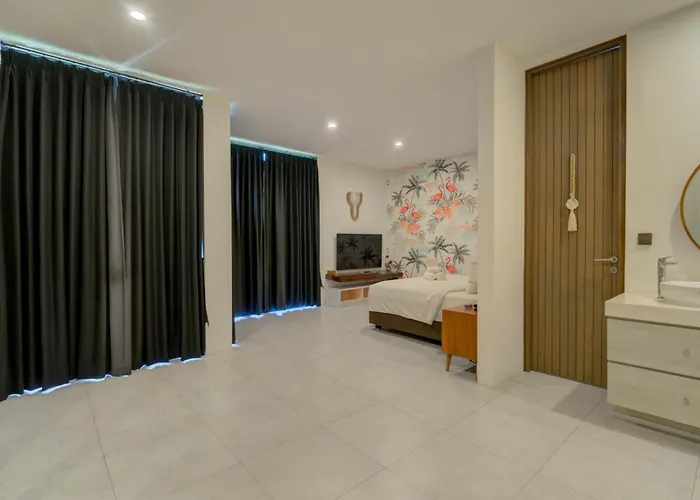 Stylish 4br With Private Pool In Batu Bolong Canggu