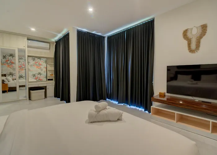 Stylish 4br With Private Pool In Batu Bolong * Canggu