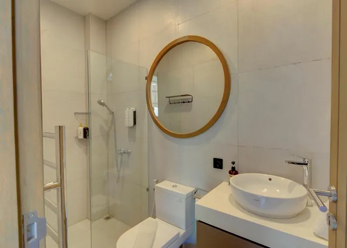 Stylish 4br With Private Pool In Batu Bolong