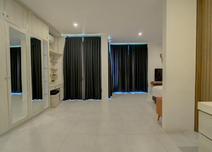 Stylish 4br With Private Pool In Batu Bolong
