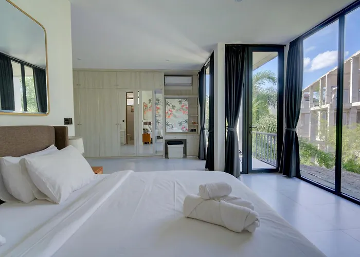 Stylish 4br With Private Pool In Batu Bolong Villa